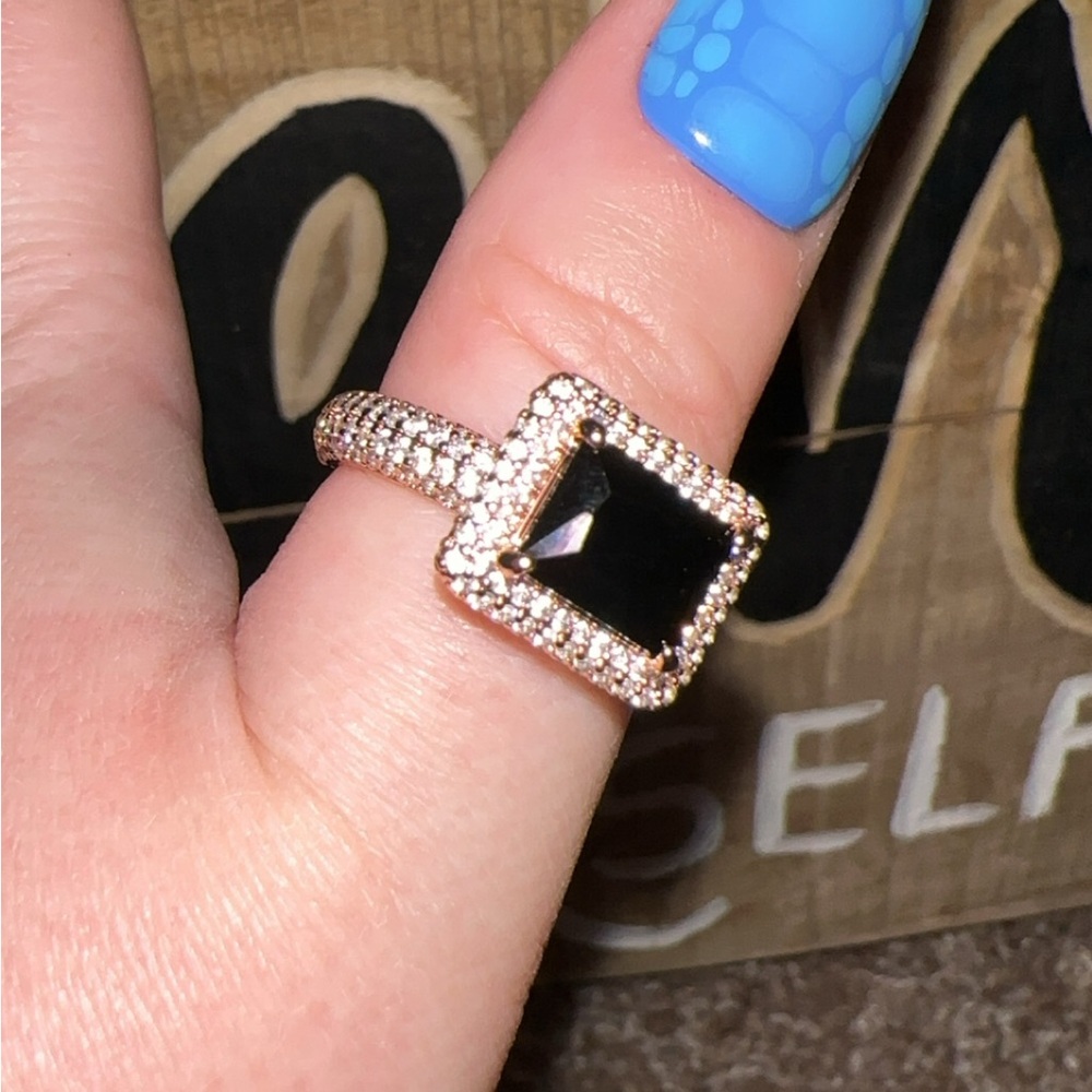 Bomb Party Elegant Black and Silver Women's Ring